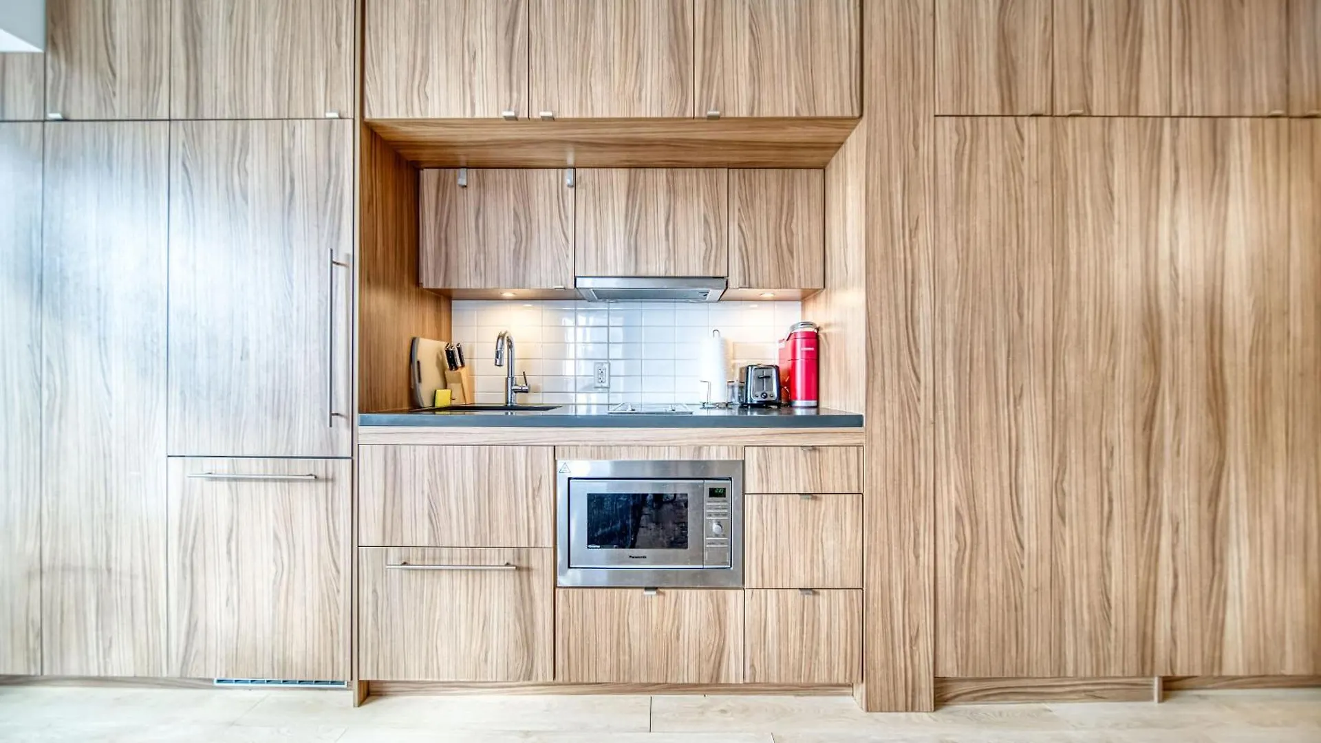 Yorkville Plaza Express Stay Toronto Apartment