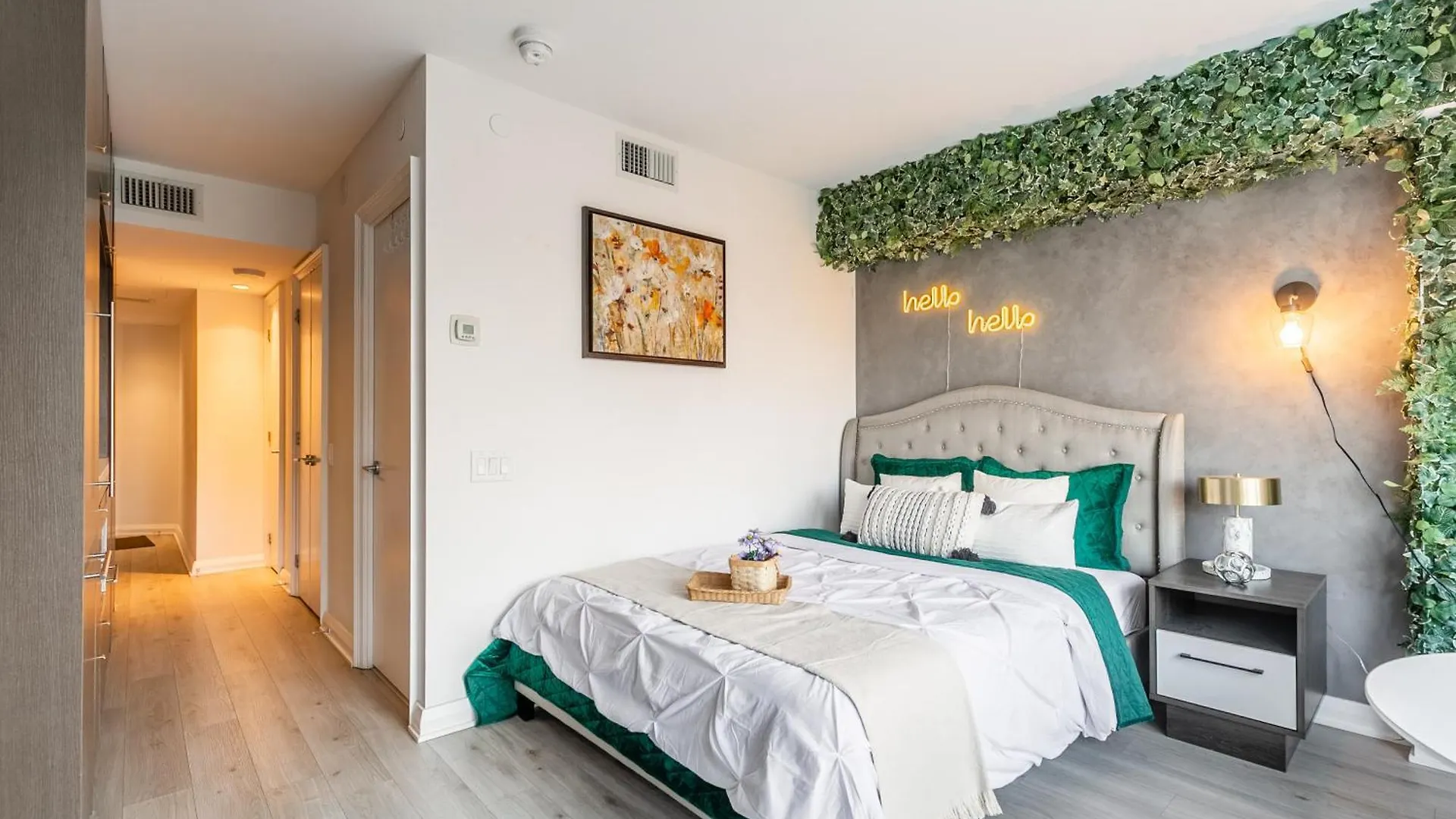 Yorkville Plaza Express Stay Toronto